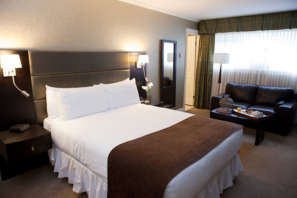 The Hotel On Pownal Charlottetown Exterior photo